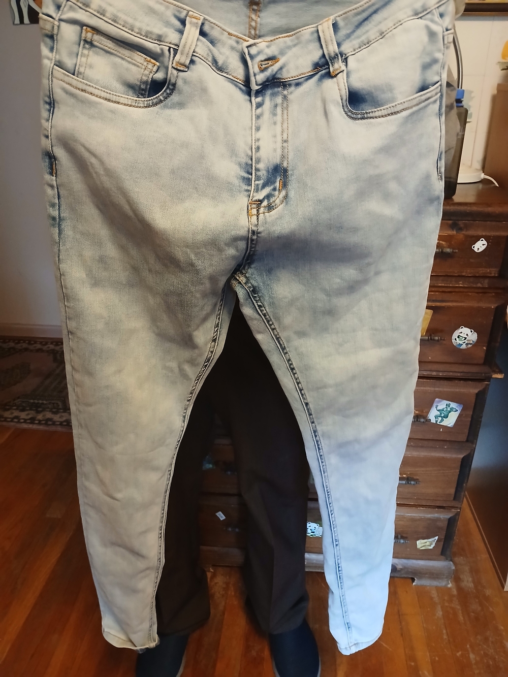 Light Wash Men's Jeans - Casual Slim Fit